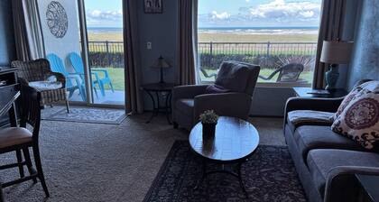 SBC #106 Oceanfront - Hear the Ocean, Steps to the Promenade and Beach Access