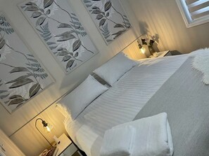 1 sovrum, skrivbord, strykjärn/strykbräda och gratis wi-fi