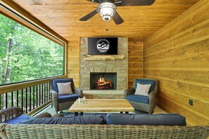 Interior - 4BR Luxe Woodland Retreat • Hot Tub & Games (Blue Ridge)