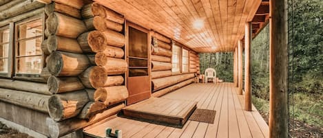 Cabin, 2 Bedrooms | Property grounds