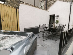 Balcony - The Willows (Windermere)
