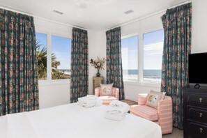 5 bedrooms, iron/ironing board, internet, bed sheets - Stay @ Seashell's Folly - Oceanfront Oasis (Folly Beach)