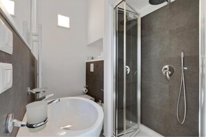 Hair dryer, towels
