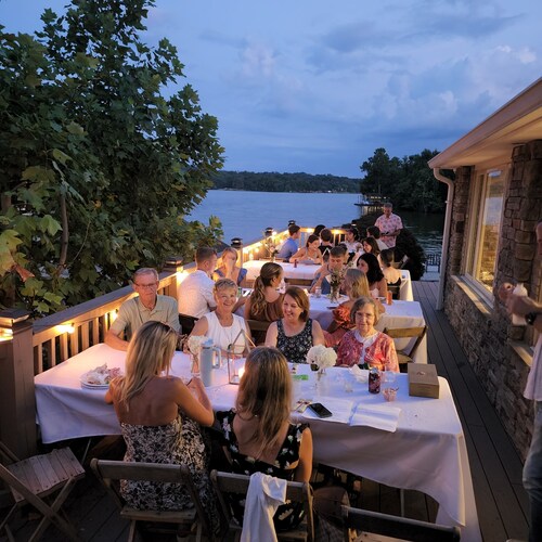 Stunning Lakefront Home - Original 1800’s Cabin - Relax by The Water 