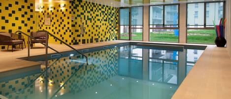 Piscine intérieure