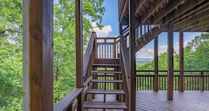 Luxury Mountain Views in Hot Springs Village