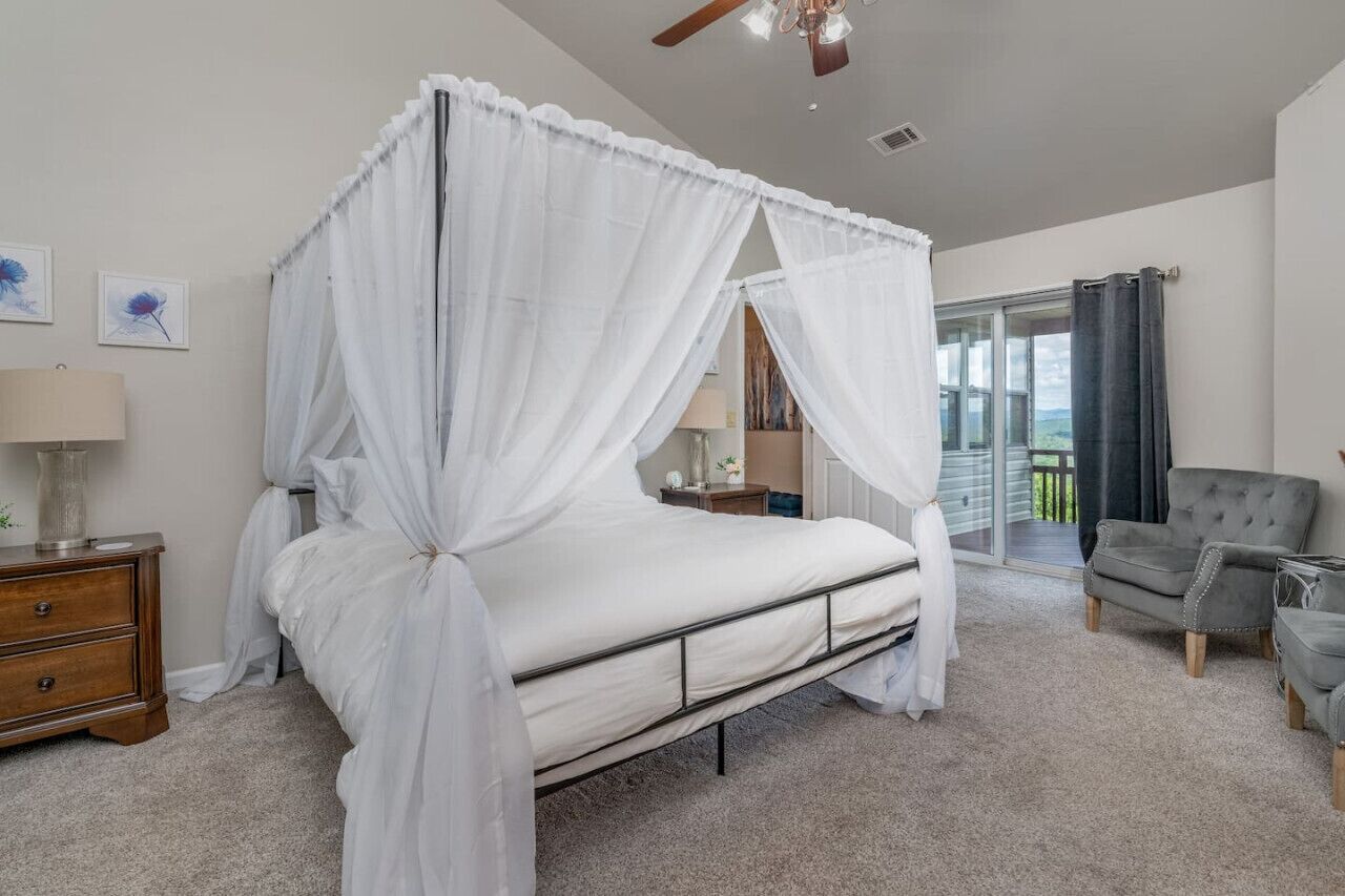 4 bedrooms, iron/ironing board, travel crib, WiFi