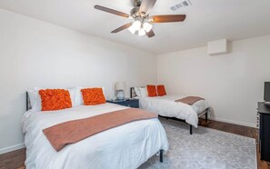 3 Schlafzimmer, Bügeleisen/Bügelbrett, WLAN, Bettwäsche