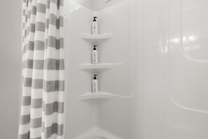 Combined shower/tub