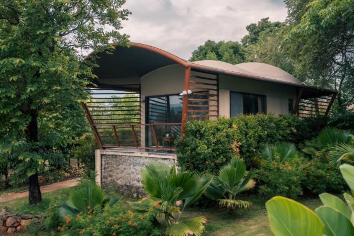 Caravan Cottage