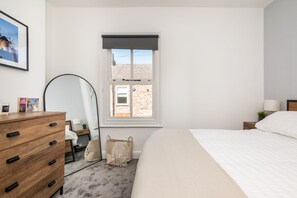 2 sovrum, strykjärn/strykbräda, gratis wi-fi och sängkläder