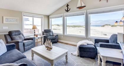 Ocean Front 2BR, 2BA Home! Dog Friendly! Walk Out to the Ocean!