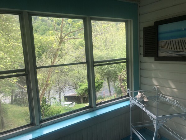 المنشأة من الداخل