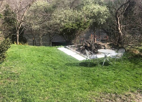 River Lover's and Fisherman's getaway! Come see Wild and Wonderful WV.