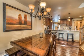 Dining - Convenient East Vail 2 Bedroom Condo by Gorecreek Rentals (Vail)