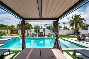 Pool - Resort Backyard @ The Arcadia Oasis! Tons of games (Phoenix)