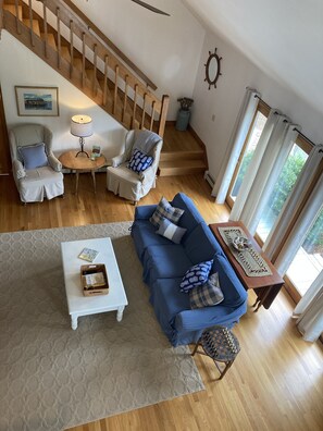 Smart TV, tenis de mesa y libros 