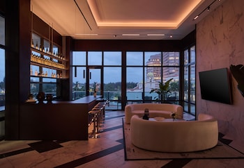 Wine bar at AKA West Palm