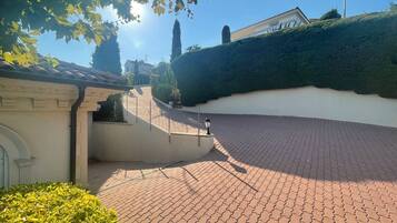 Enceinte de lâhĂ©bergement