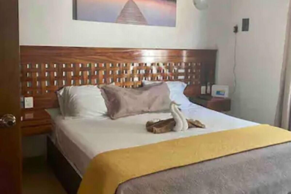 Departamento empresarial (#2) | Edredón, wifi gratis y ropa de cama 