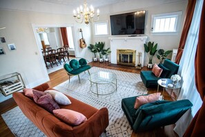 Télévision, livres, écrans d'ordinateur