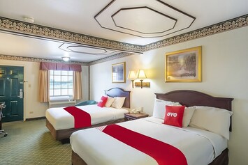 Comfortable Unit with 2 Queen Beds