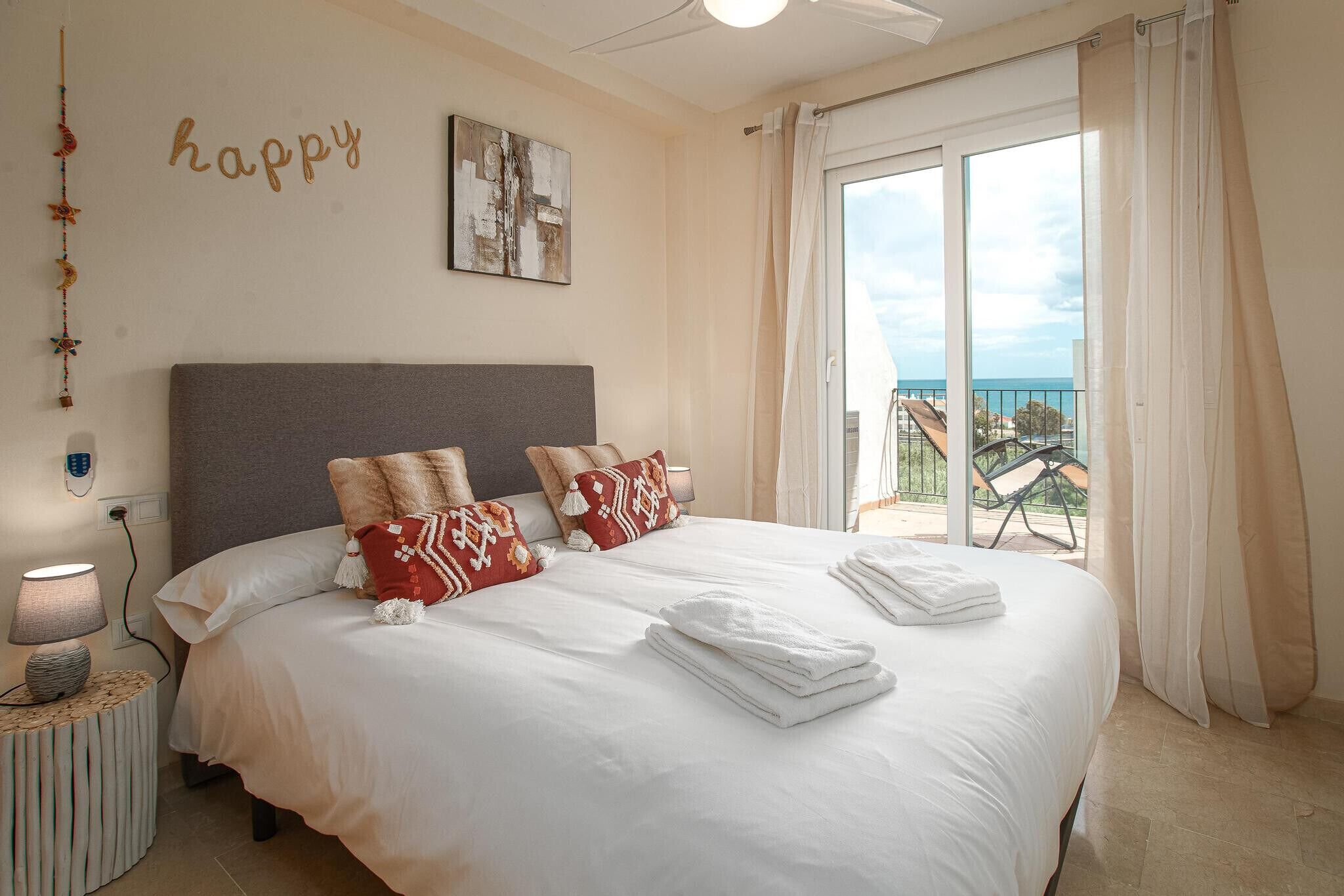 2 bedrooms, iron/ironing board, free WiFi