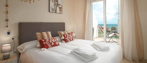 2 bedrooms, iron/ironing board, free WiFi