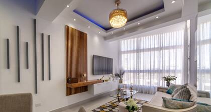 Modern elegant 2 bedroom 2 bath condo with pool and gym