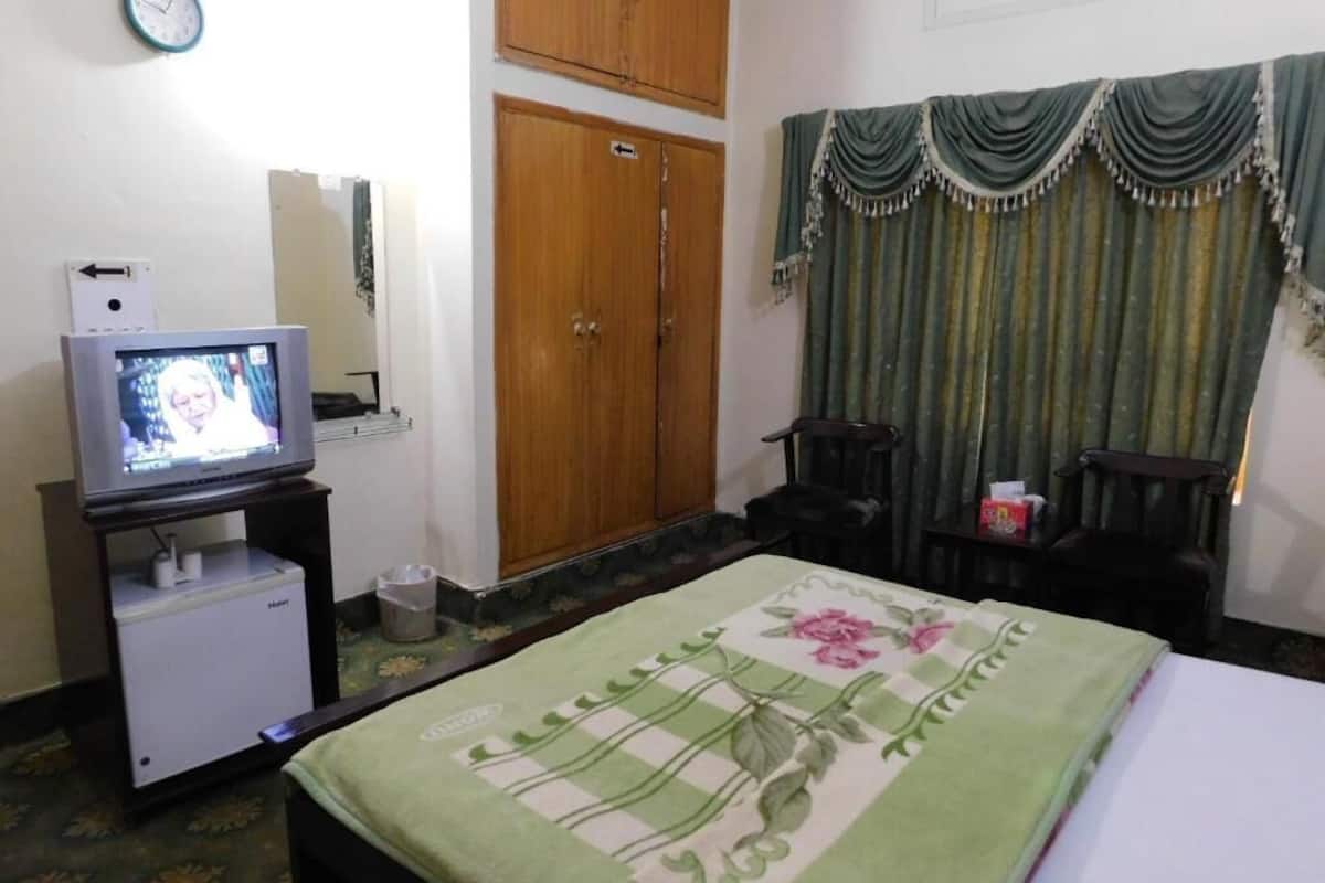 Standaard kamer, 1 twee- of 2 eenpersoonsbedden | Gratis wifi