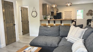 Een smart-tv en videogames