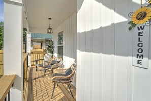 Terrace/patio - Boho West Villa • New 3BR • Hot Tub • Fire Pit • Games • 10 Min to Downtown (Chattanooga)