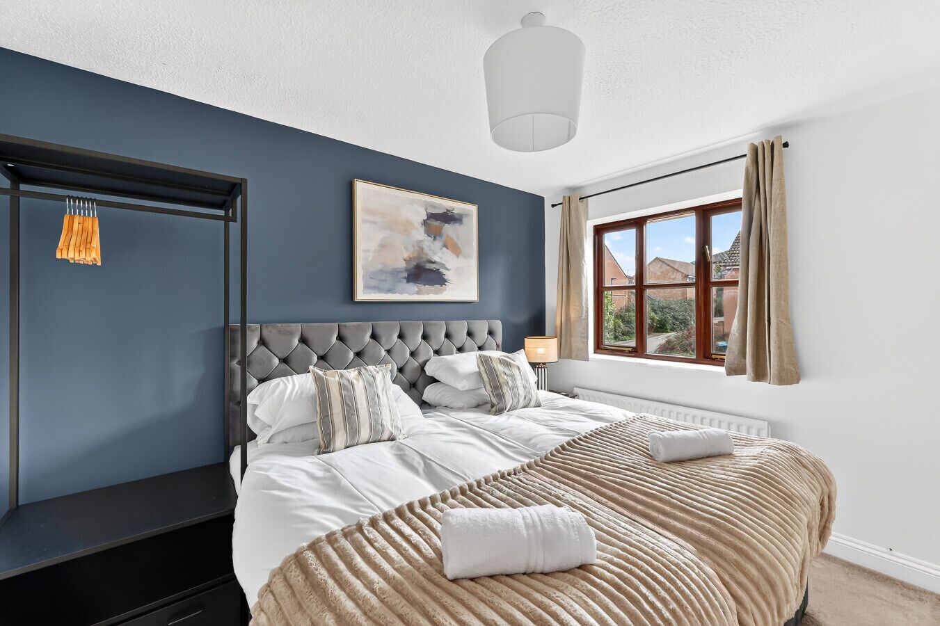 4 bedrooms, desk, iron/ironing board, free WiFi