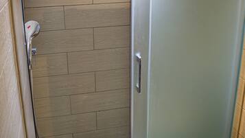 Habitació doble Comfort | Bany | Assecador de cabells