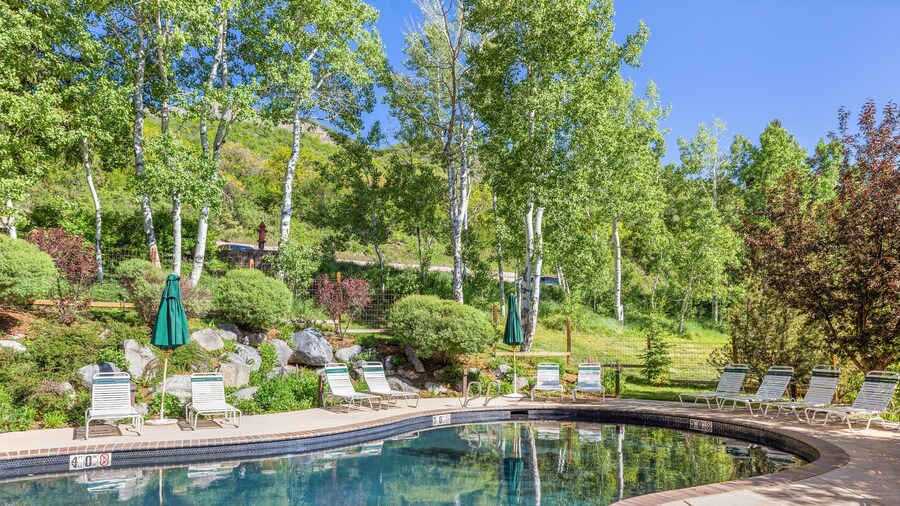 Seasons Four by Snowmass Vacations