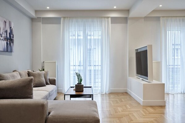 Smart-tv, stereoanlæg