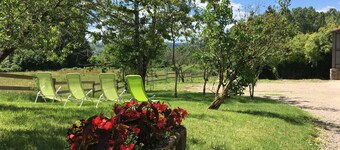 Country house in quiet cul-de-sac, with beautiful view of the Morvan, single storey