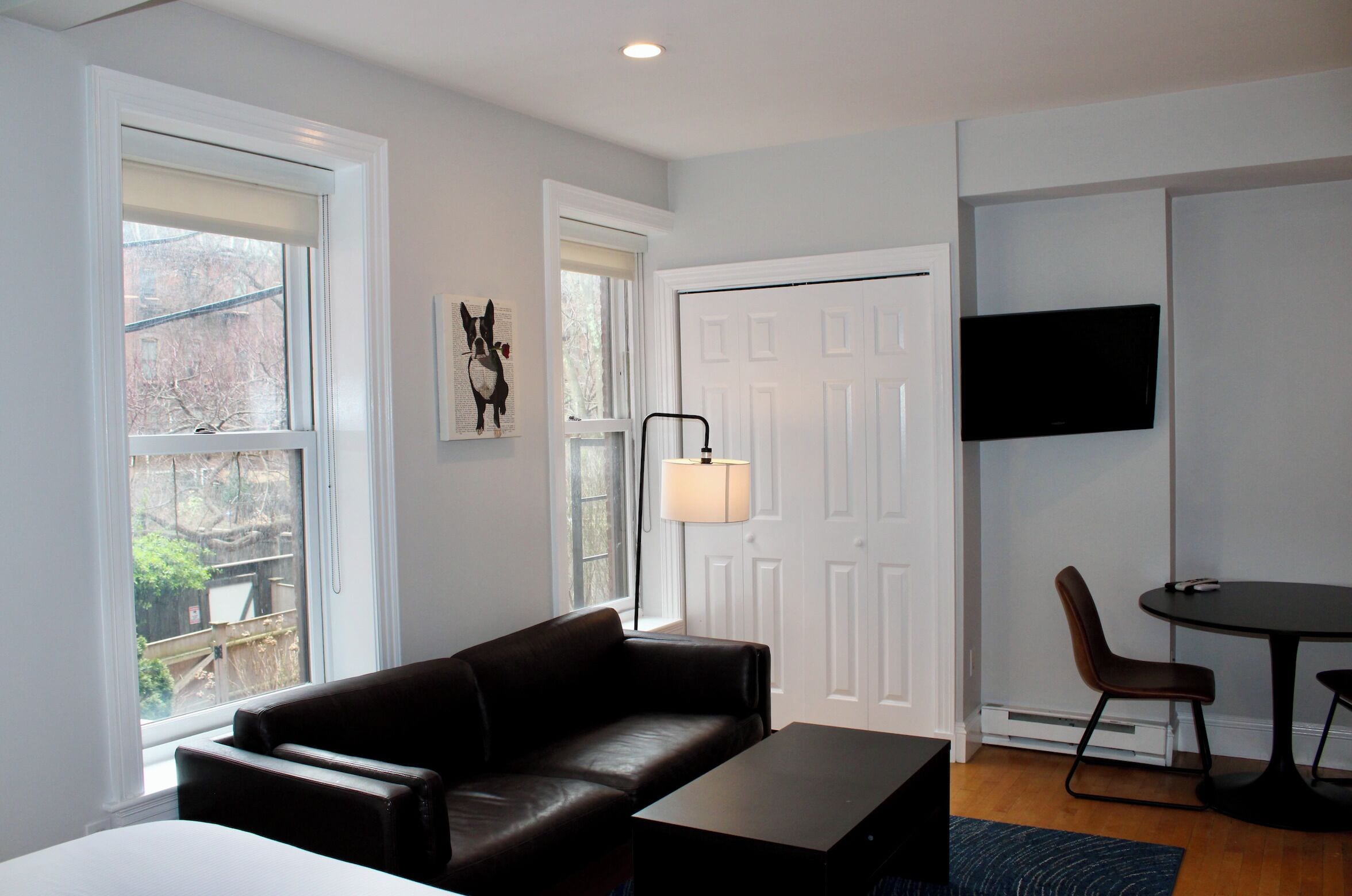 Standard Studio | Individually decorated, individually furnished, laptop workspace