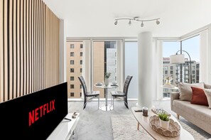 TV, Netflix, streaming services