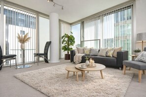 TV, Netflix, streaming services