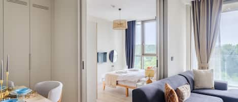 Deluxe Apartment | Living area