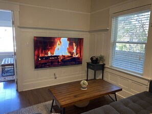TV connectée, vidéothèque, espaces bureaux