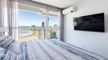 1 bedroom, blackout curtains, soundproofing, iron/ironing board