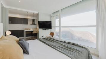 Deluxe Apartment | 1 bedroom, blackout drapes, soundproofing, iron/ironing board