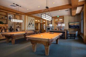 Games room - Slope Views in Heart of River Run, Walk to Gondola, Shared Pool & Hot Tub (Keystone)
