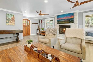 TV, fireplace, offices