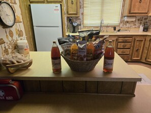 Fridge, microwave, oven, stovetop - 1970'S THEMED 2600 FEET FROM THE RIVER (Parker)