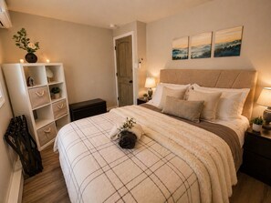 5 slaapkamers, een bureau, een strijkplank/strijkijzer, gratis wifi