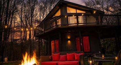 AIRE - Zen Oasis Retreat Private/Hotub/Sauna/Pool Table/Poker/Firepit/Bbq