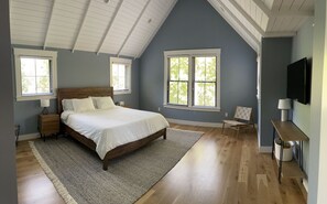 5 多间卧室、办公桌、熨斗/熨衣板、旅行婴儿床